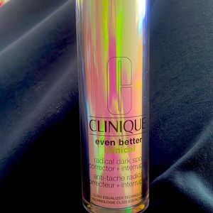 3.4 CLINIQUE Even Better Clinical Dark Spot Corrector